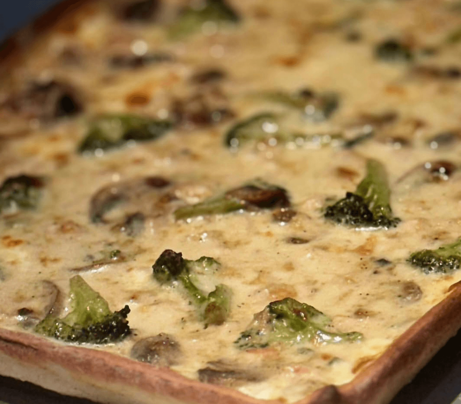 Marianne's Pizza Cafe — dining room