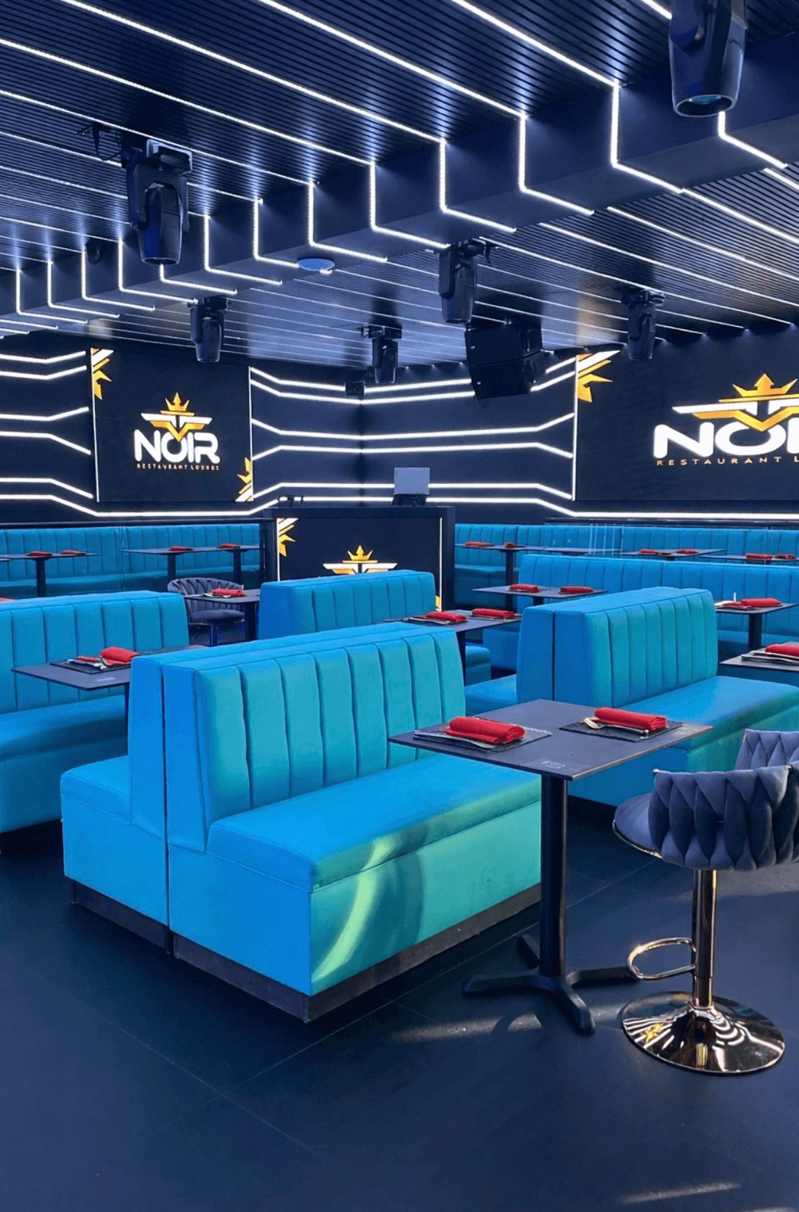 Noir Restaurant Lounge — dining area