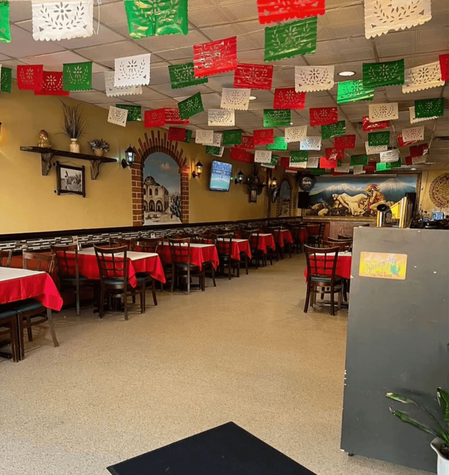 Santa Fe Grill & Bar — dining room